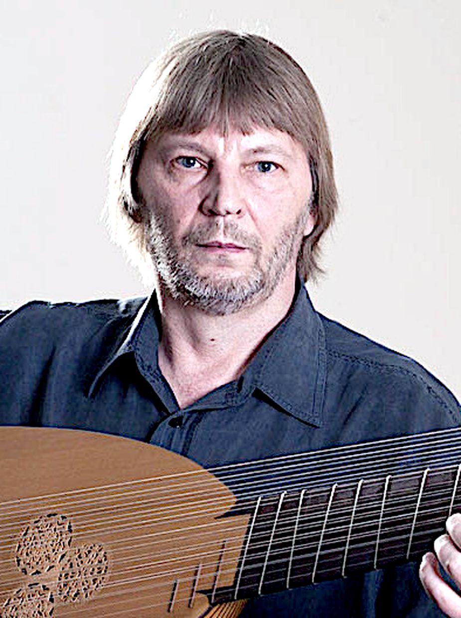 Александр Суетин